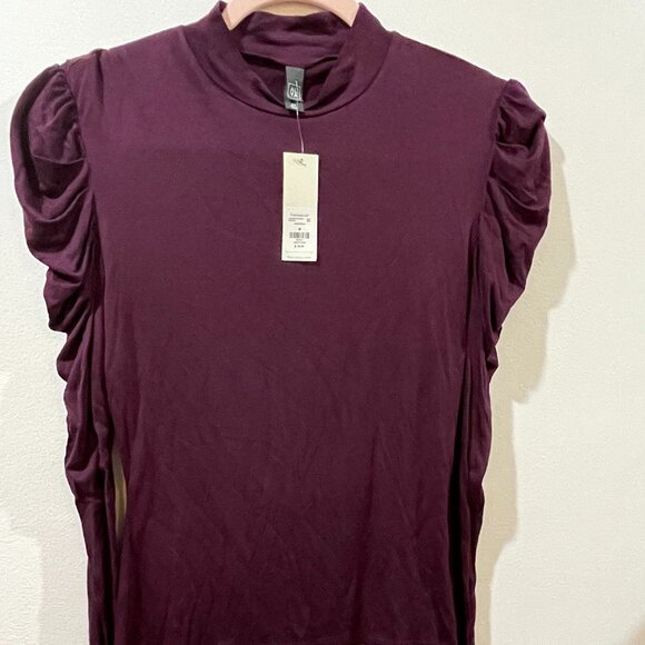 NWT $34 ALYA Francesca's Floral Print Bell Sleeve Burgundy Blouse Size Medium - Picture 1 of 5